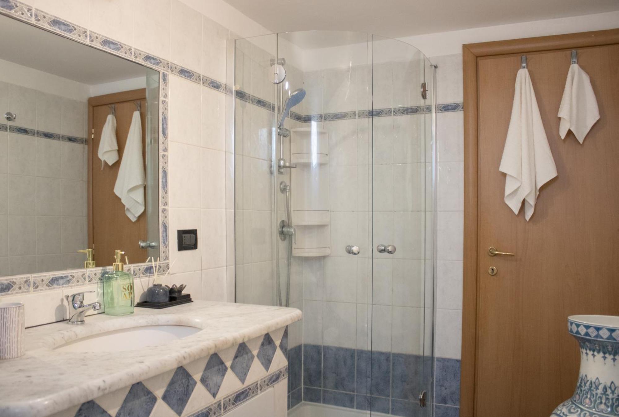 Apartment Ampio E Comodo - Netflix, Wi-fi Genoa